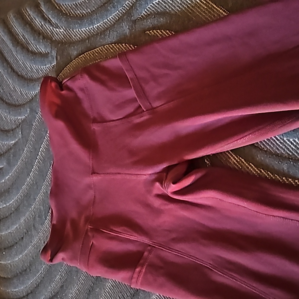 Marika leggings size small - maroon